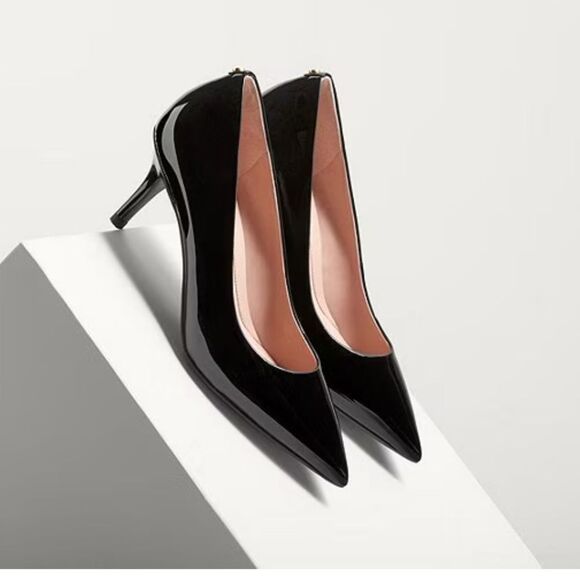 COLE HANN Go-To Park Patent Leather Dress Pumps Size 9 - Picture 1 of 15